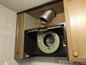 兵庫キッチン取付け隊　レンジフードのちょっと変わった選び方　施工前
